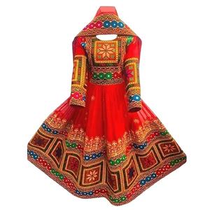 Tradicional afgano hecho a mano Salwar Kameez en blanco Pashtun cultura boda y vestido de compromiso para mujeres - Product Image 1