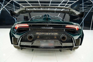 Venta Especial 2025: LP 640 4 STO Turbo, Volante a la Izquierda, Coupé, Rines R18, Interior Oscuro, Asientos de Cuero, Transmisión Automática, Techo Panorámico - Product Image 2