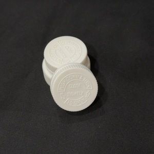 Tapa de Presión de Plástico PP Blanco, Higiénica y Antidesperdicio, Fabricada en Vietnam, Facilita la Dispensación, Marca APS, Uso Comercial - Product Image 6