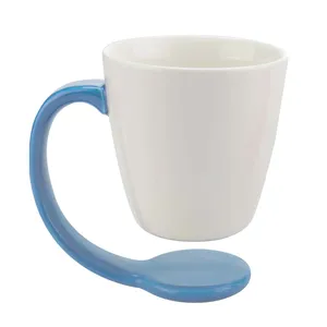 Tazza in Ceramica Coronilla Personalizzata, Gadget Artigianale per Amanti del Caffè - Product Image 3