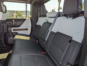 GMC HUMM-ER EV 2024 Usado en Buen Estado - Product Image 4