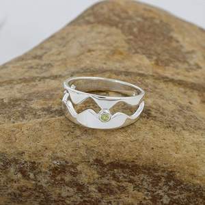 Péridot Forme Ronde Pierre Précieuse Unique Designer Pierres Précieuses À Facettes Plaqué Or 925 Bagues En Argent Sterling Fine Jewelry - Product Image 4