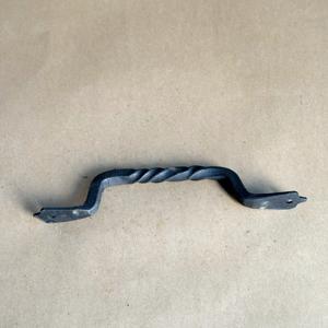 Poignées de porte et de fenêtre modernes de luxe de haute qualité, finition noire huilée, forme torsadée, faible coût, en fer forgé à la main - Product Image 3