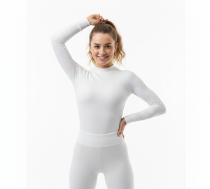Traje Térmico Blanco SnowSilk para Mujer, Manga Larga, Corte Elegante, Tejido Suave, Cálido y Transpirable para un Estilo Invernal - Product Image 3
