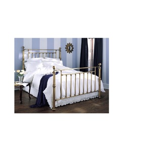 Lit royal en laiton avec cadre durable et attrait antique conçu pour les installations de chambre traditionnelles avec une esthétique riche - Product Image 6