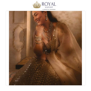 เสื้อผ้าอินเดียผ้าคาริชมาสำหรับงานแต่งงานดีไซน์ล่าสุดจากผู้ผลิตทั่วโลก - Product Image 5