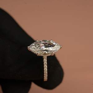 Bague de luxe en diamant de laboratoire de 2 carats, taille marquise, VS1, certifiée IGI SGL, or rose, argent, bijoux de fiançailles et de mariage pour femmes - Product Image 6
