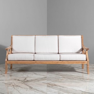 Canapé de jardin en teck 3 places, style côtier, en bois massif avec coussins blancs amovibles pour villas de luxe, resorts et mobilier de patio - Product Image 1