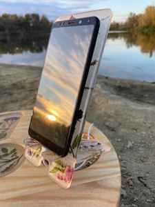 Soporte de Teléfono de Resina Epoxi Hecho a Mano, Estilo Amor, Duradero, Decorativo, para Escritorio, Regalo de Boda para el Hogar - Product Image 4