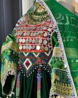 Afghan Kuchi Tribal Robe de mariée vintage lavable pour femmes avec décoration en dentelle Bouton Détail longueur genou Tissu personnalisé