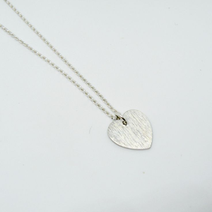 Personalizado creativo pareja en blanco corazón collar de acero inoxidable colgante patrón geométrico regalo conmemorativo estilo al por mayor - Product Image 4