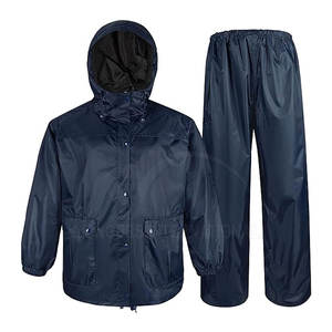 Traje de lluvia transpirable cómodo personalizado con cremallera en el pecho sostenible e impermeable para impresión de logotipo frontal - Product Image 1