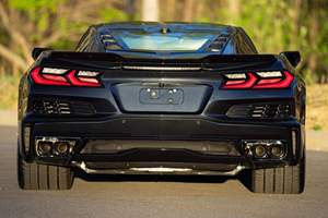 Coupé Usado 2024, Muy Limpio, Caja de Cambios Automática, Híbrido Turbo, Tracción en las Cuatro Ruedas, Cuero, Todo en Perfecto Estado, Listo para Usar - Product Image 4