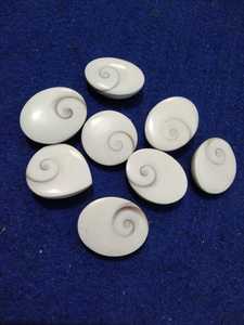 Colgantes con tema de corazón de ágata de encaje teñido para niños Tamaños surtidos de 1 a 3 pulgadas para tiendas de cuentas y diseñadores de joyas - Product Image 4