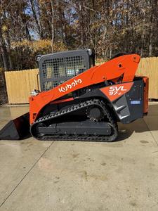 รถตักล้อยาง Kubota SVL97-2 ปี 2023 แบบ Skid Steer รับน้ำหนักได้ 9 ตัน พร้อมกระบอกไฮดรอลิก Eaton มอเตอร์หลัก แบริ่งเครื่องยนต์ ปั๊ม เกียร์ และ PLC - Product Image 5