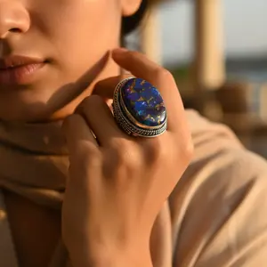 Anillo de Moda Chapado en Oro Rosa con Turquesa para Mujer - Joyería de Diseño Moderno - Product Image 2