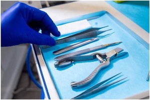 Ensemble de 5 instruments de podologie manuels de haute qualité et durables, outils de chiropodie comprenant des pinces, une poignée BP, une sonde, des ciseaux, des outils pour les ongles noirs - Product Image 3