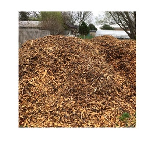 Le paillis de bois décoratif haute performance est maintenant disponible, idéal pour améliorer les allées des jardins et les espaces de vie extérieurs. - Product Image 4