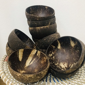 Lot de 4 bols en noix de coco bio Plat en noix de coco naturelle pour les fêtes d'été et la décoration intérieure-Écologique - Product Image 5