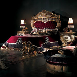 ชุดห้องนอนขนาดคิงไซส์ดีไซน์ยุโรปหรูหราเตียงไม้สักแกะสลักด้วยมือสำหรับบ้านไม้เนื้อแข็งโรงแรม - Product Image 1