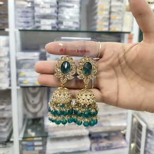 ชุดเครื่องประดับต่างหู jhumki ชุบเงาชุดต่างหูโลหะผสมสังกะสีน้ำหนักเบาสำหรับงานแต่งงานแบบดั้งเดิมอินเทรนด์และสง่างาม - Product Image 1