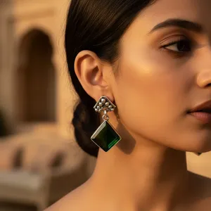 Boucles d'oreilles géométriques pour femmes en argent 925 avec onyx et plaqué or 14 carats, tendance et mignonnes pour les fiançailles, accent rubis et diamant - Product Image 1