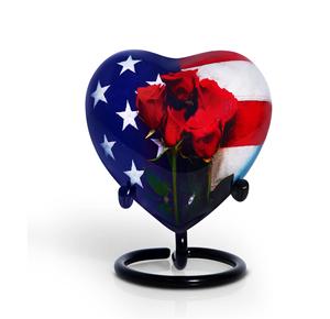 Urna de cremación en forma de corazón con bandera americana, urnas de amor conmemorativas decorativas para cenizas de niños humanos adultos, diseño de bandera, tamaño personalizado - Product Image 1