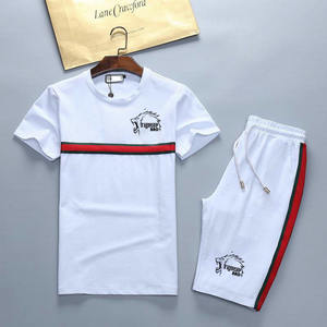 Conjunto de camiseta de manga corta y pantalones cortos para hombre Perfecto para ropa informal y salidas de verano Conjunto de pantalones cortos para hombre - Product Image 5