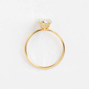 Bague de fiançailles Solitaire Vintage élégante et durable en argent 925 ronde coupe brillante Moissanite Alternative au diamant - Product Image 5