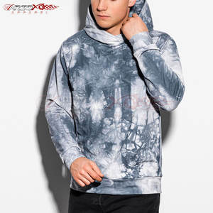 Basics Sudadera con capucha para hombre con estampado de tinte de corbata multicolor y diseño cómodo con capucha Tie Dye Basics Hoodie para hombres - Product Image 6