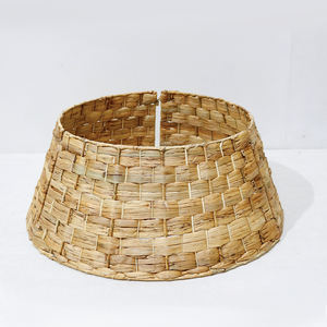 Support de sapin de Noël en jacinthe d'eau naturelle tissé à la main, écologique et de haute qualité, Artex Dong Thap - Product Image 1