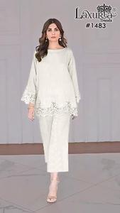 Popular conjunto de bordado verde pastel con detalles de encaje elegante y mangas acampanadas para mujer - Product Image 3