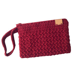 Venta al por mayor de hilo de tejer hecho a mano de poliéster grueso único Color rojo bolso de ganchillo pequeños bolsos de punto Mujer - Product Image 1