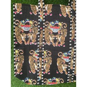 Bolso de mano de algodón al por mayor, bolsos con estampado de Tigre, bolsos acolchados de estilo bohemio étnico hechos a mano, bolsos de regalo para mujer - Product Image 5