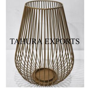 Portavelas de jaula adornado alto en metal negro Ideal para iluminación ambiental con toque de encanto sofisticado y valor decorativo - Product Image 2