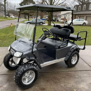 Carrito de golf eléctrico EZGO de 4 plazas todoterreno negro con techo y parabrisas - Product Image 1