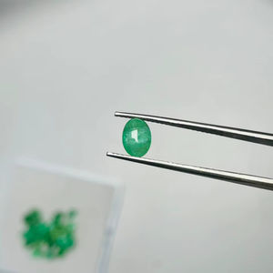 Lot de pierres précieuses émeraude naturelle de Zambie, taille ovale, bonne qualité, lustre et belle couleur verte, polissage parfait et idéal pour toute création de bijoux - Product Image 4