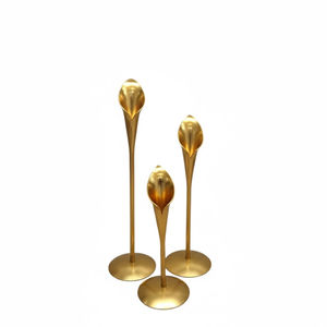 Ensemble de 3 bougeoirs en métal effet or vintage, bougeoirs en fer texturé, finition en laiton antique, bougeoirs décoratifs - Product Image 4