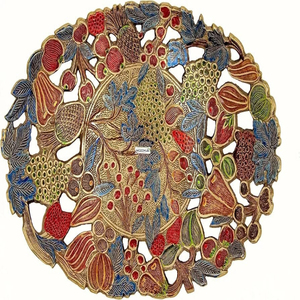 Bol ovale en laiton fait main de 28 cm avec Meena Work multicolore et sculpture en métal écologique au design floral pour les occasions de fête - Product Image 2