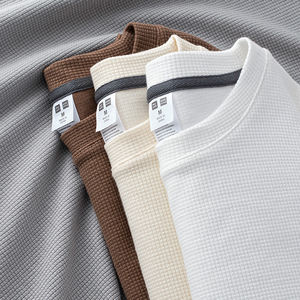 Camiseta ajustada personalizada de manga larga para hombre, camisetas térmicas de algodón suave en blanco sólido para hombre, Camiseta de punto Waffle de alta calidad - Product Image 3