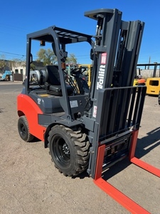 Best Offer on TCM Electric Forklift with ISUZU Engine 4500mm Lifting Height <b>Pallet</b> <b>Forks</b> & Hydraulic Breaker - Product Image 4