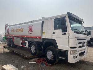 Sinotruk HOWO 8*4 xe tải chở dầu 30m ³ xe giao hàng diesel với động cơ 371HP và tiêu chuẩn khí thải Euro II - Product Image 3
