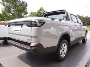 Camioneta Eléctrica Radar RD6 2025 de Segunda Mano, Versión Híbrida, Camión de Nueva Energía - Product Image 4