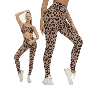 Ropa deportiva para mujer Patrón sólido Yoga Sujetador deportivo y conjuntos de mallas Servicio OEM al por mayor disponible - Product Image 2