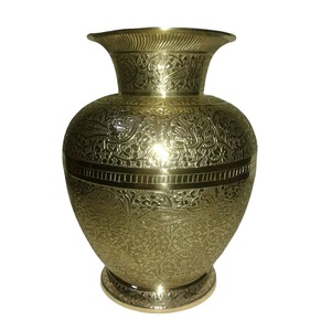 High Quality Brass Flower Vase With Engraving Gold Finished For Home Decor <b>Table</b> Decorative Flower Vase - Product Image 1