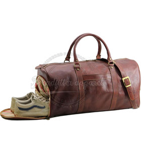 Sacs de sport de grande capacité Sacs de sport de plein air Sacs de voyage imperméables à l'eau fabriqués au Pakistan - Product Image 2