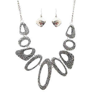 Jeweljunk 1102209 Fine Noir Oxydé Plaqué Collier Rubis Perle Diamant Principalement Fait Cuivre Laiton Strass pour Mariages Cadeaux - Product Image 1