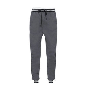 Pantalon de survêtement personnalisé en coton noir pantalon de survêtement pour hommes pantalon empilé pantalon en polaire vente en gros - Product Image 3