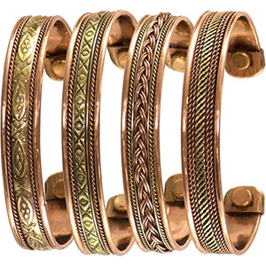 Nouveau design de bracelets en cuivre indien fabriqués à la main de haute qualité pour femmes au prix de gros pour l'exportation depuis l'Inde - Product Image 1