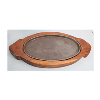 Plateau en bois massif écologique pour apéritifs, fromages, pains, fruits, collations - Présentation de nourriture moderne et rustique pour table à manger, buffet